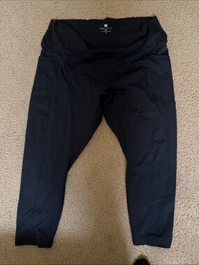 Yogalicious Black High-Waist Leggings with Side Pockets